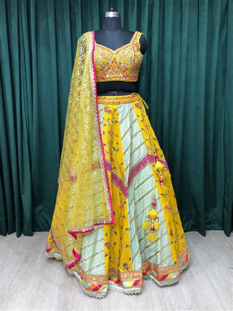 Buy Best Ethnic Dresses For Women | 10,000+ Designs