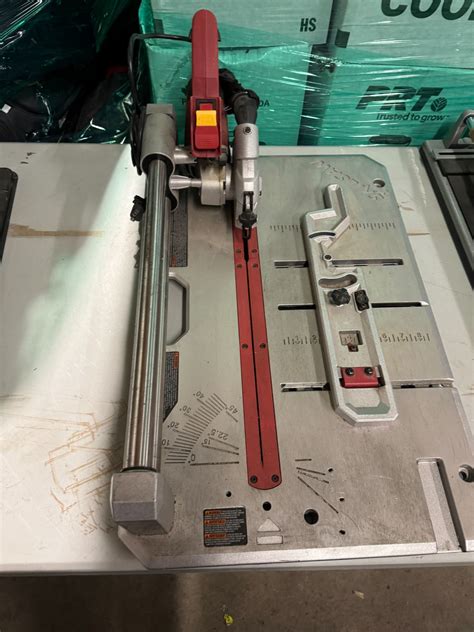 Skilsaw 3600 flooring saw