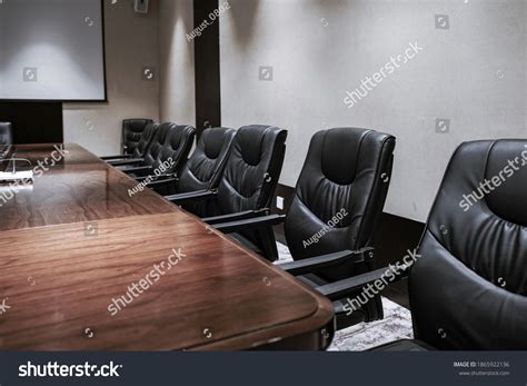 Board Room Meeting 的图像结果