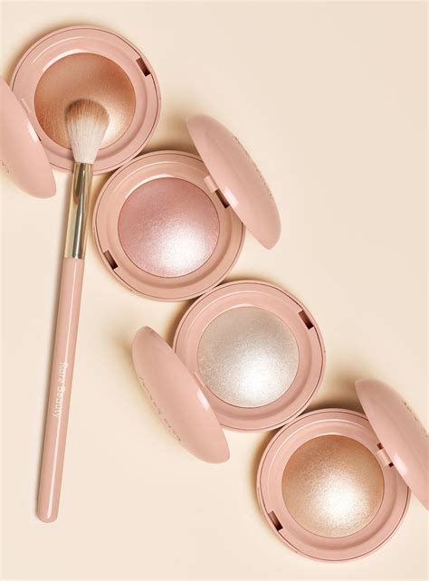 RARE BEAUTY POSITIVE LIGHT SILKY TOUCH HIGHLIGHTER - FLAUNT - 2.8G ...