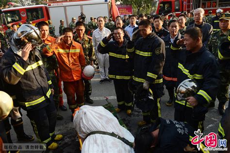 湖北十堰燃气爆炸事故现场已搜救出150人 - 海报新闻