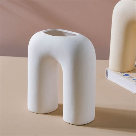 U-shaped Vase