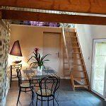 LA CHAMBRE DE ROCHE (Saint-Bonnet-de-Salers) - B&B Reviews & Photos ...