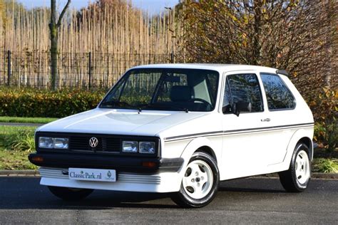 Volkswagen GOLF GTS (MK 1) - Classic Park Cars
