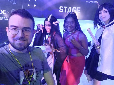 Hero27_Creations #RageExpo2022 on Twitter: "@ComicConAfrica day 3 photo hall @omg_it_be_nia ...