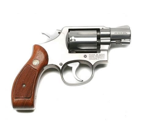 Lot 584 - S&W - Model 64-2 - .38 Spl - revolver