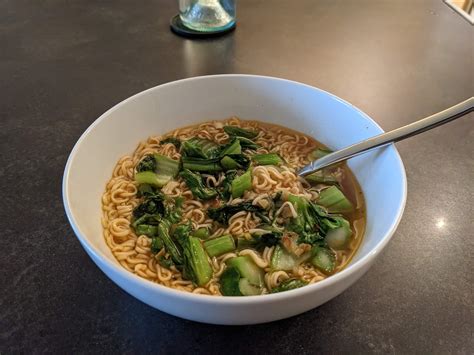 a quick one for lunch - thai instant ramen + baby bok choy : r ...