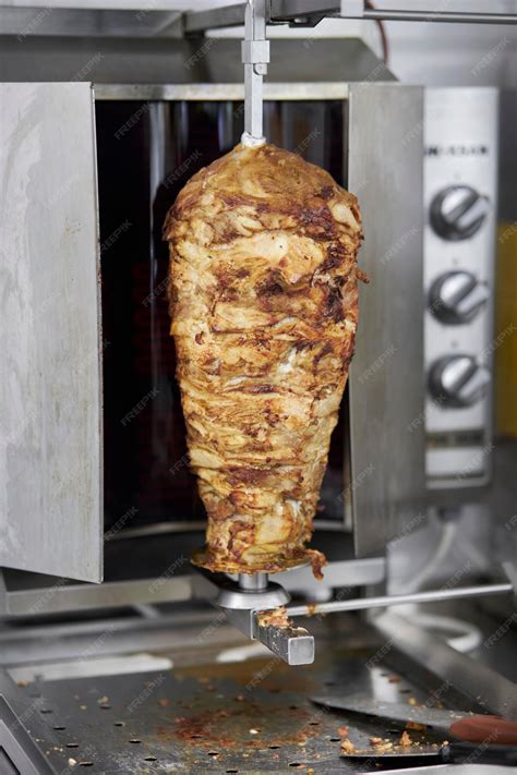 Premium Photo | Shawarma.traditional turkish meat doner kebab. shawarma ...