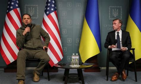 俄乌战况急转直下，泽连斯基或坐上谈判桌，美方亲自出面促乌和谈_腾讯新闻
