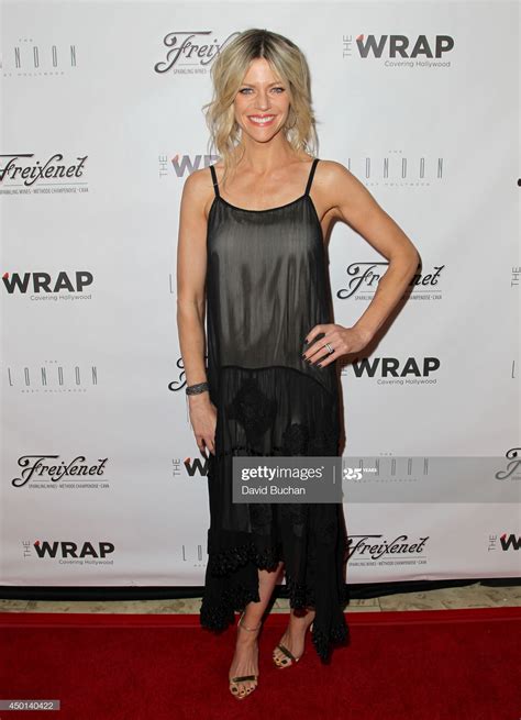 Kaitlin Olson's feet