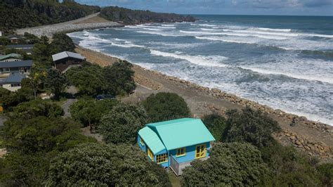 Experience New Zealand in holiday lettings