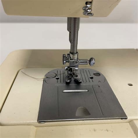 Singer Sewing Machine 5802C 的图像结果