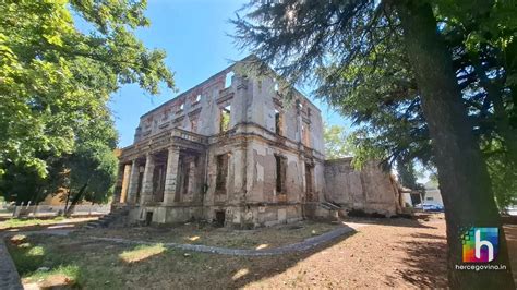 (FOTO) Mostar: Stoje tako devastirani 30 i više godina u centru grada ...