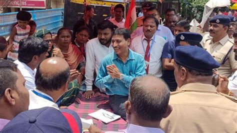 Diva-CSMT Direct Local Train Demand: Activist Amol Kendre's Hunger ...