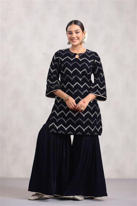 Buy Top-Quality Designer Suit Sets Online - Gillori