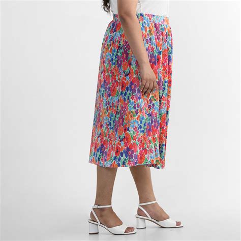 Buy Trendy Plus Size Skirts for Curvy Women Online | CALAE