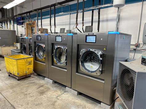 Commercial Washer For Hotels, Hospitals & More - Advantage Equipment
