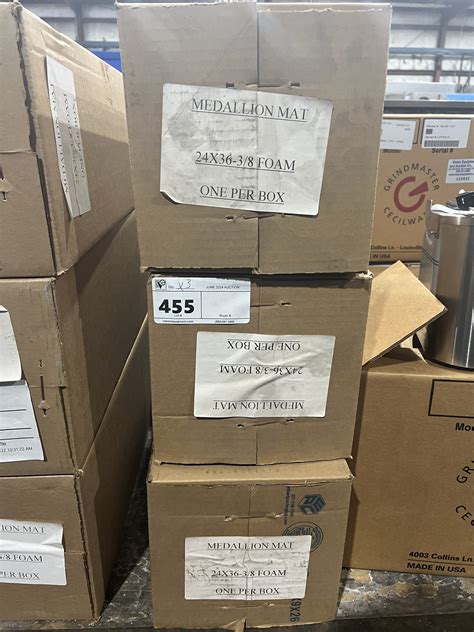 MEDALLION ANTI-FATIGUE COMMERCIAL KITCHEN FLOOR MAT | Vision Equipment