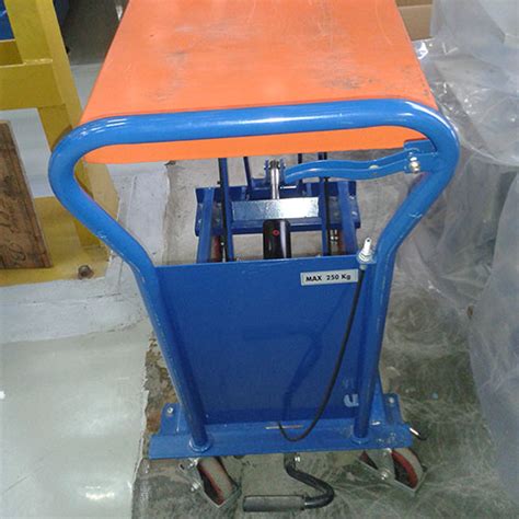 Scissor Lift Manufacturers & Suppliers in Mumbai,India