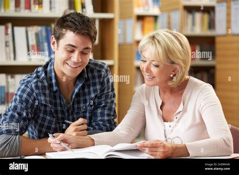 Professor Meeting 的图像结果