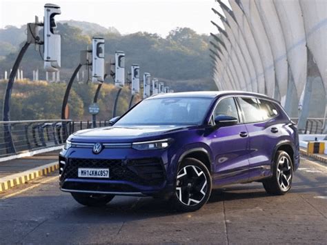 Volkswagen Tayron R Line 7 Seater SUV Launch Photos VIDEOS; Booking ...