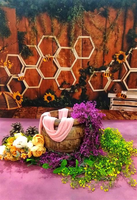 Honey Bucket – Madras Prop Store