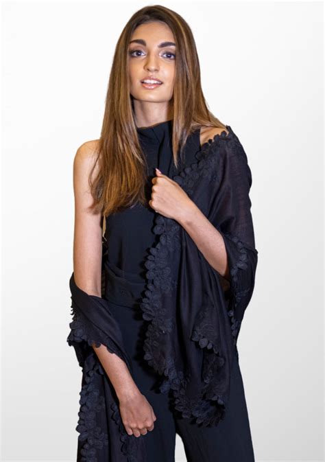 Luxury Designer Scarves | Designer Knitwear & Jackets – Maneesha Ruia