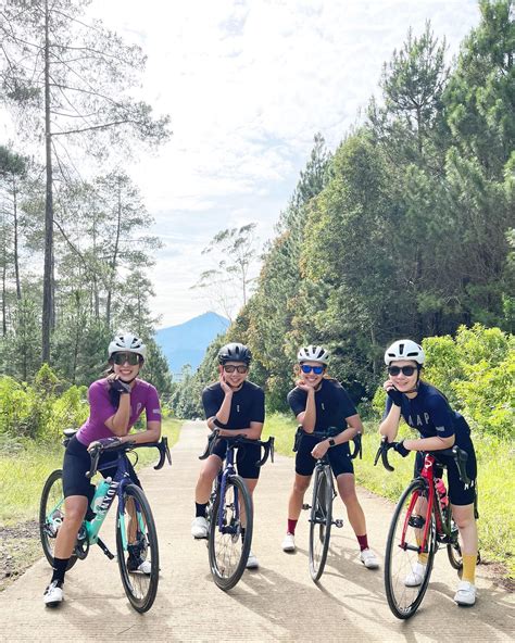 Michelle Natalie Lukito | Having fun with these strong buibu 🚵🏼‍♀️ ...