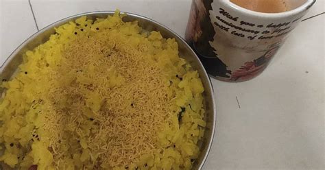 Poha With Tea Recipe by Charmy Shah - Cookpad