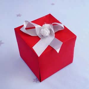 Explosion Box Online - Order Explosion Gift Box with same-day Delivery ...