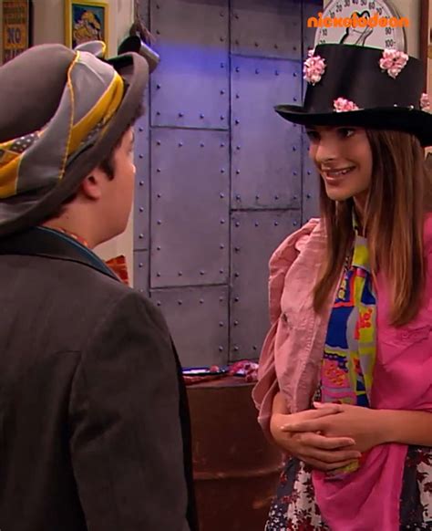 Emily Ratajkowski Shares Throwback Clip from iCarly Cameo as a Teen