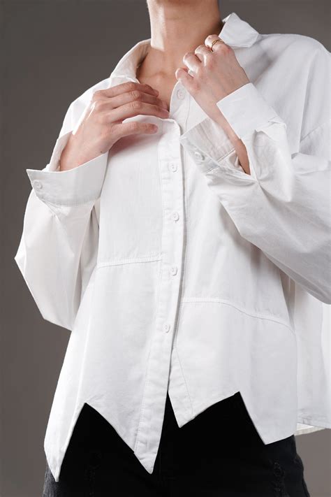 White Shirt With Zigzag Hem | Casual Wear Shirt with Zigzag hem – Nolabels