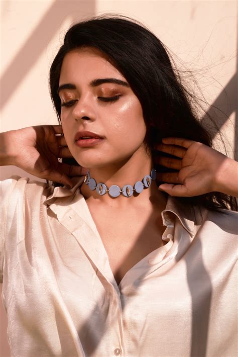 Tan Sequa Neckpiece – Noupelle