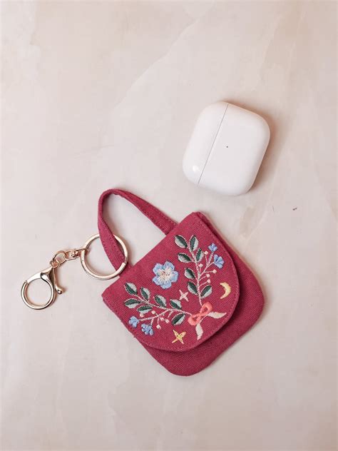 Buy Botanica Airpod Case Storage Keychain Online | Wishing Chair