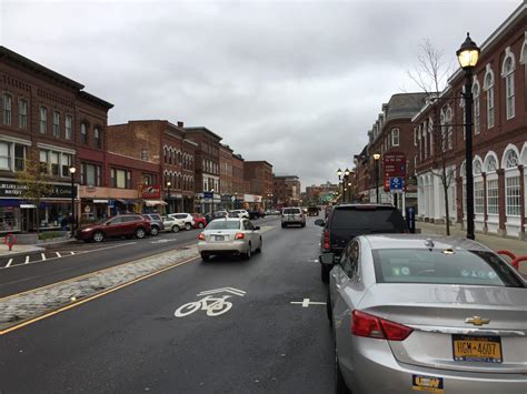 10 Largest Cities in New Hampshire by Population - La Vida Nomad