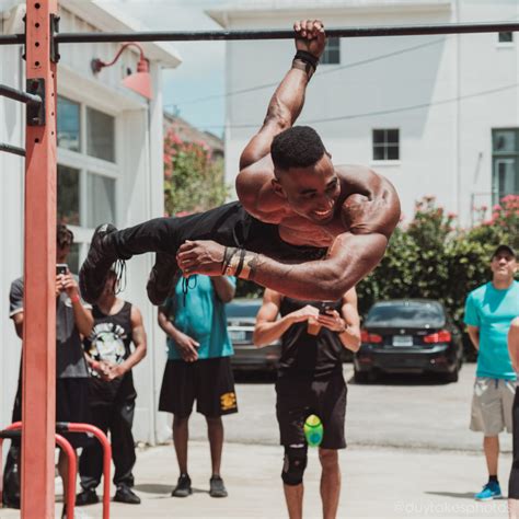 Is Calisthenics Better Than Weights | Mekanix Houston Gym