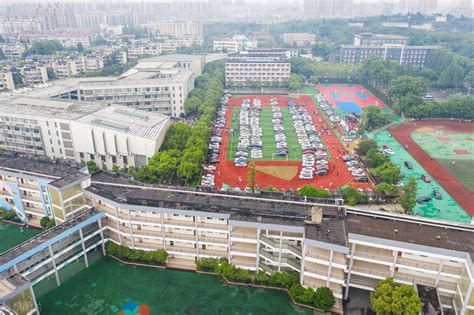 南京江宁区12所新学校开学投入使用，新增公办学位1万个_腾讯新闻