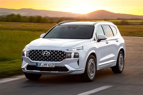 2023 Hyundai Santa Fe Hybrid fuel consumption, tow rating detailed | CarExpert