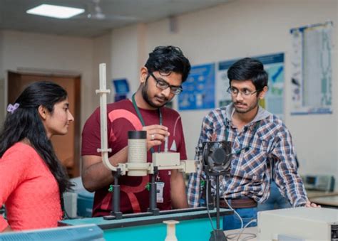 Electronics and Communication Engineering - Faculty of Engineering and ...