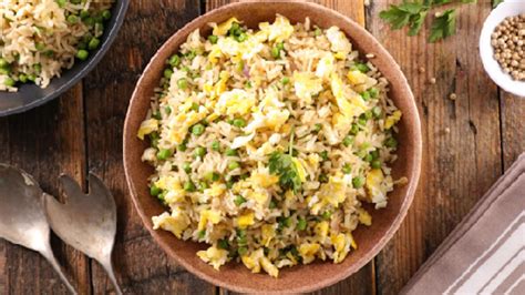 Singapore Rice Recipe: कुछ हटकर और टेस्टी खाने का है मन तो ट्राई करें ...