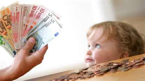 Kindergeld neu: 80.000 Familien müssen Erklärung vorlegen - UnserTirol24