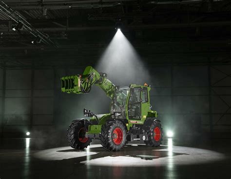 Fendt zeigt neuen Teleskoplader Cargo T740 mit Liftkabine | agrarheute.com