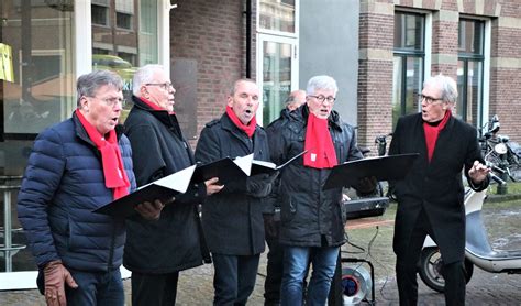 Eurovisie TV-Nachtmis vanuit Sneek met The Christmas Voices - Groot Fryslan