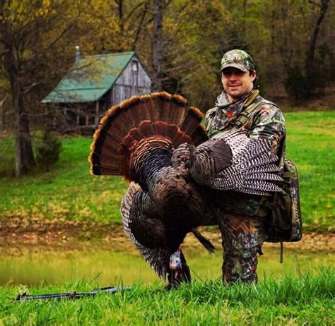Guided Turkey Hunts in Western Kentucky | Premier Outfitters
