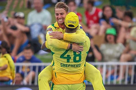 SA20 | Twitter and Burger hold heads in disbelief after Romario ...