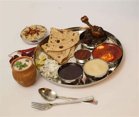 Head To These 8 Spots In Pune Serving Asal Kolhapuri Food | WhatsHot Pune