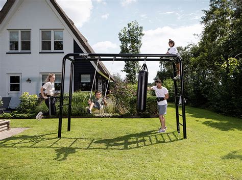 BERG Playbase - das eleganteste Klettergerüst