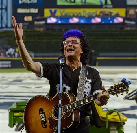 Survivor slams Kim Davis for using "Eye of the Tiger" - CBS News