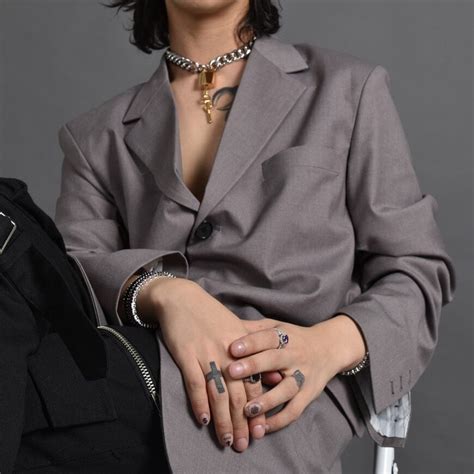 2color GOTHIC CUBIC RING [BLACKPURPLE] 正規品 BTS JIN ソクジン 着用モデル | 日本未入荷 ...