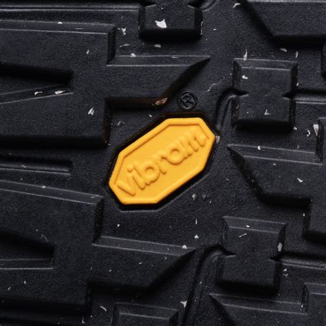 SUICOKE と SPACE AVAILABLE が初めてコラボレーションしたサンダルが登場